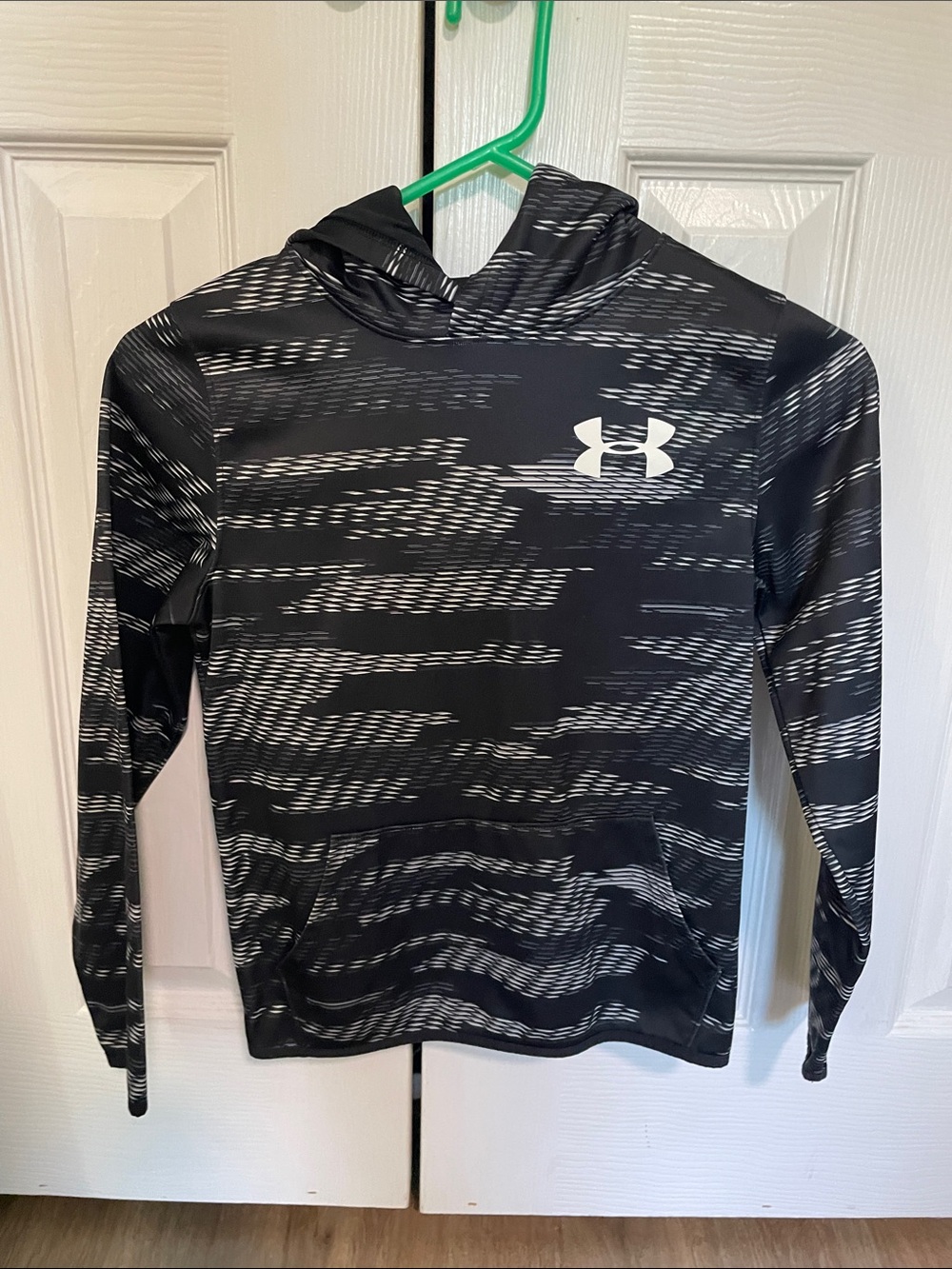 Under Armour Black and White Athletic Hoodie